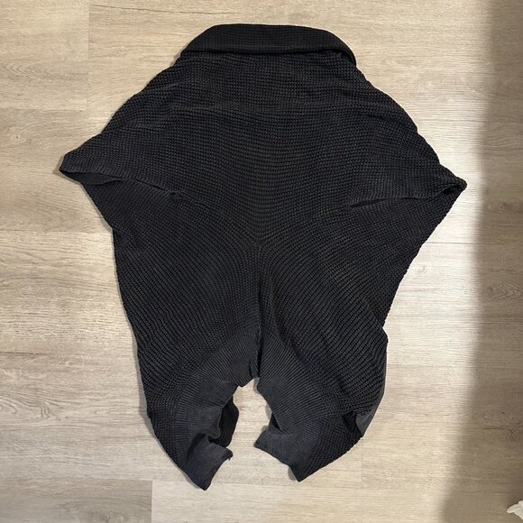 Unique black short sleeve cardigan - Picture 4 of 5